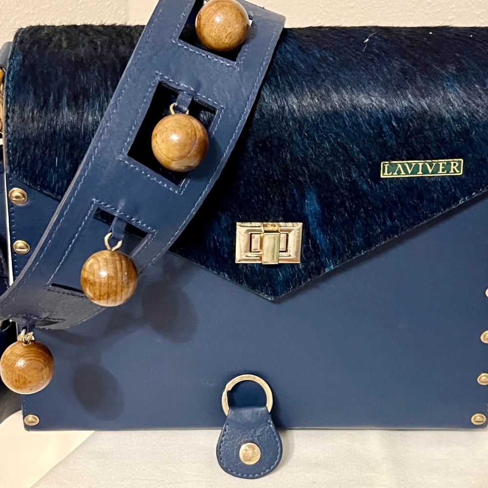 Ladies Laviver Purse.